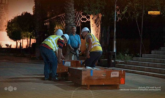 Fransa'nın aldığı 15 tarihi eser 15 yıl sonra Şam'a teslim edildi