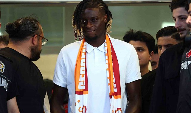 Galatasaray'ın yeni transferi Lesley Ugochukwu, İstanbul'a geldi