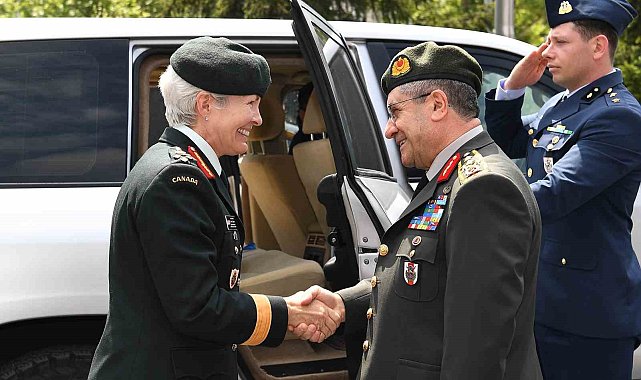 Genelkurmay Başkanı Bayraktaroğlu, Kanadalı mevkidaşı Carignan ile görüştü