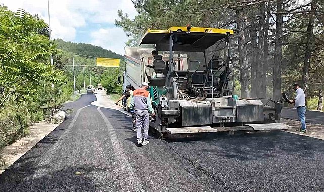Gölcük Tabiat Parkı ile Dere Mahallesi arasındaki yol asfaltlanıyor
