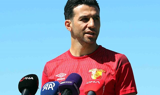 Göztepe'de İsmail Köybaşı futbolu bıraktı