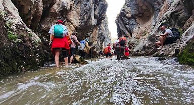 Gümüşhane'de doğaseverler Yılanlı Kanyon'u keşfetti