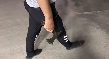 Hastanede baltalı kavga