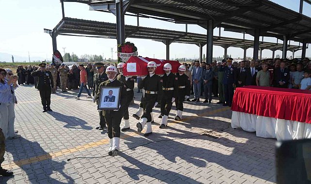 Hava Harp Okulu öğrencisi Veli Bilgin, memleketi Niğde'de son yolculuğuna uğurlandı