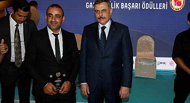 İHA Iğdır muhabiri Sebahattin Yum'a gazetecilik başarı ödülü