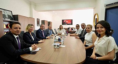 İl Milli Eğitim Müdürü Dr. Arpacı'dan LGS başarısıyla öne çıkan Gaziantep Kolej Vakfı Özel Okullarına anlamlı ziyaret