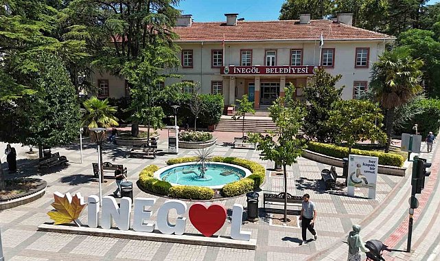 İnegöl Belediyesi'nin eski binası gençlik merkezine dönüşüyor