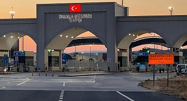 İpsala Gümrük Kapısı'nda 20 gümrük memuruna operasyon