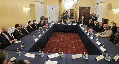 Irak Başbakanı Zeydi, ABD Kongresi Temsilciler Meclisi Dış İlişkiler Komitesi Başkanı ile bir araya geldi