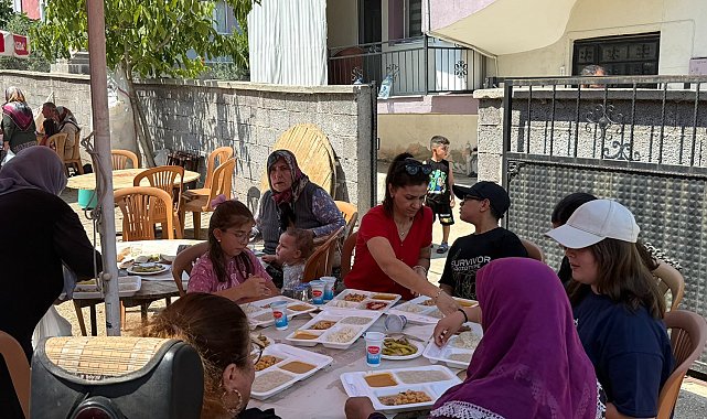 Irmak öğretmen memleketi Kula'da dualarla anıldı