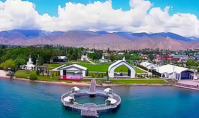 Issık Göl, Kırgızistan'ın turizm vitrini olmaya devam ediyor