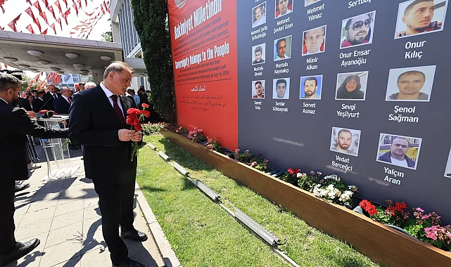İstanbul Büyükşehir Belediyesi'nde 15 Temmuz şehitleri anıldı