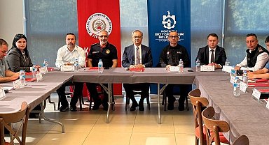 İtfaiyeciliğin geleceği Kocaeli'de konuşuldu