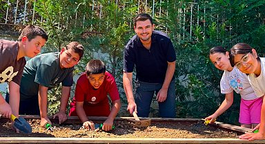 İzmir Güzelbahçe'de geleceğin yıldızlarına yaz kampı