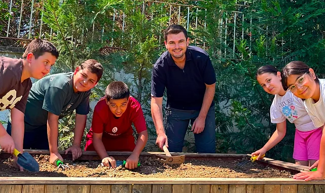İzmir Güzelbahçe'de geleceğin yıldızlarına yaz kampı