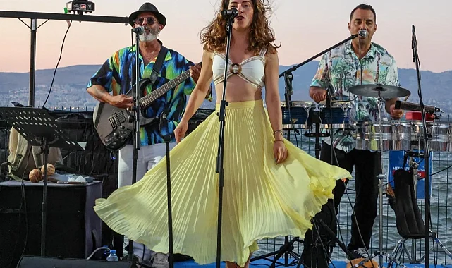 İzmir Marina'da ritim, deniz ve müzik bir arada