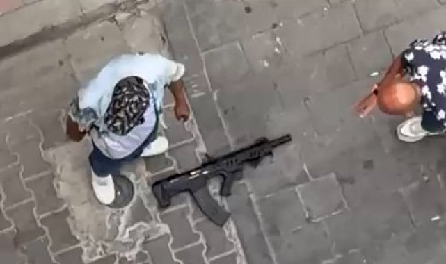İzmir'de sokak ortasında tüfekle dehşet saçan şehir magandaları kıskıvrak yakalandı