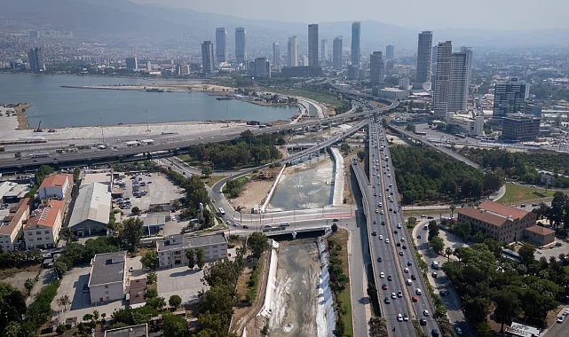 İzmir'de derelerde kapsamlı temizlik