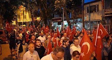 İznikliler meydana akın etti