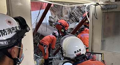 Japonya'yı vuran 7.1'lik depremde ölü sayısı en az 13'e yükseldi