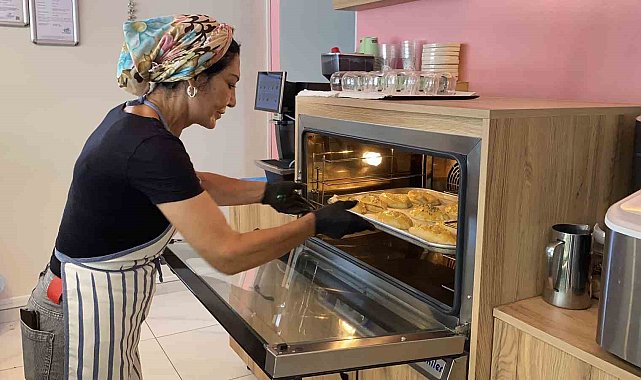 Kadın girişimci 60 yaşında hayalini gerçekleştirdi: Meslek edindirme kursunu bitirdi, kendi iş yerini açtı