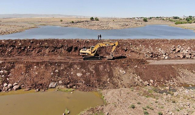 Karacadağ'da gölet onarıldı, 7 bin hayvan ve tarım arazileri suya kavuştu