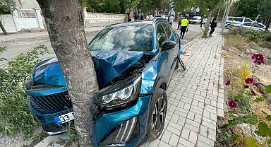 Karaman'da iki aracın karıştığı kazada 1 kişi yaralandı