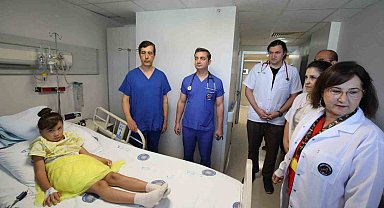 Kardeşini aynı hastalıktan kaybeden 8 yaşındaki Kırgızistanlı Akhmarcan AÜ'de sağlığına kavuştu