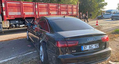 Kastamonu'da iki otomobil çarpıştı: 2 yaralı
