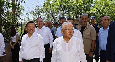 Kayseri Büyükşehir'den Melikbaşı Türbesi'ne restorasyon