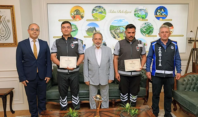 Kayseri Talas'ta dürüstlük ödüllendirildi