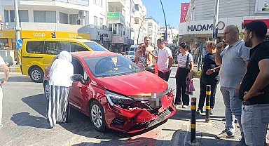 Kırmızı ışık ihlali yapan otomobil kamyonetle çarpıştı