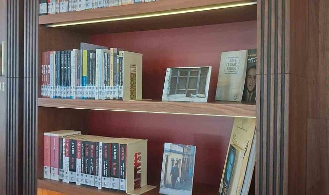 Kitapların arasında bir şehir hafızası: 'Bellek' Bursa'da
