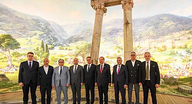 KKTC 5. Cumhurbaşkanı Ersin Tatar Osmangazi'de
