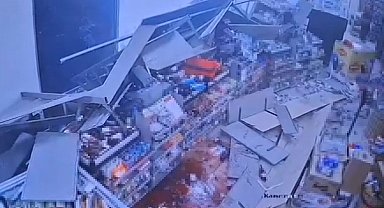 Kontrolden çıkan otomobil markete daldı, vatandaşlar ölümden döndü
