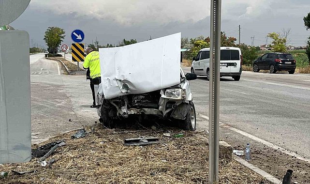 Konya'da otomobiller çarpıştı: 1'i ağır 5 yaralı