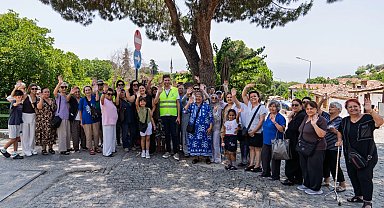 Kültür gezileriyle İzmir'i keşfettiler