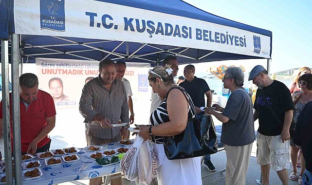 Kuşadası Belediyesi görevi başında hayatını kaybeden çalışanlarını unutmadı