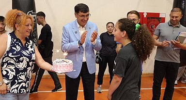 Kütahya'da Başkan Kahveci'den milli sporculara moral ziyareti