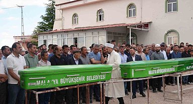 Malatya'da kazada hayatını kaybeden 3 kişilik aile toprağa verildi