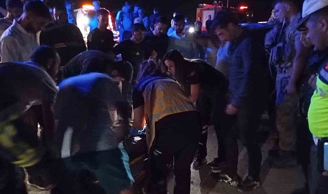 Mardin'de devrilen hafif ticari aracın sürücüsü ağır yaralandı