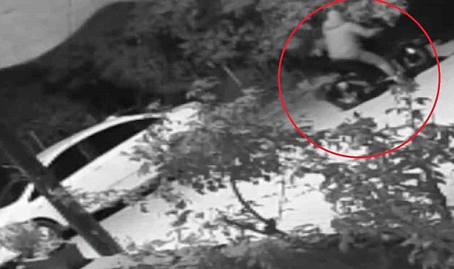Maskeyle geldi, aracı böyle ateşe verdi