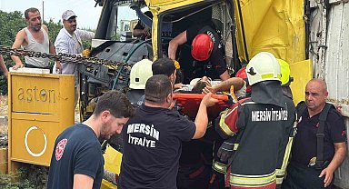 Mersin'de tırlar kafa kafaya çarpıştı: 1 ölü, 2 yaralı