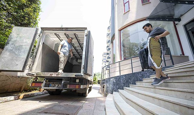 Mersin'de üniversitelilere ücretsiz taşınma desteği