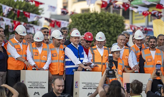Mersin'de ulaşım için dev yatırım! Vatan Caddesi-Kuyuluk Kavşağı'nın temeli atıldı