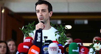 Milletler Ligi şampiyonu A Milli Kadın Voleybol Takımı, Türkiye'ye döndü