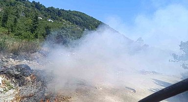 Mollabey yolunda çöplük yangını paniğe neden oldu