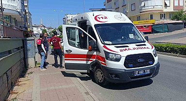 Motosiklet ile otomobil çarpıştı: 2 yaralı