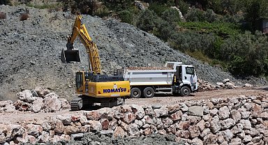 Muğla Seydikemer'de heyelan yaraları sarılıyor