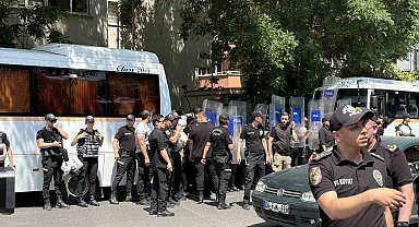 NATO karşıtı eylem yapan gruba gözaltı